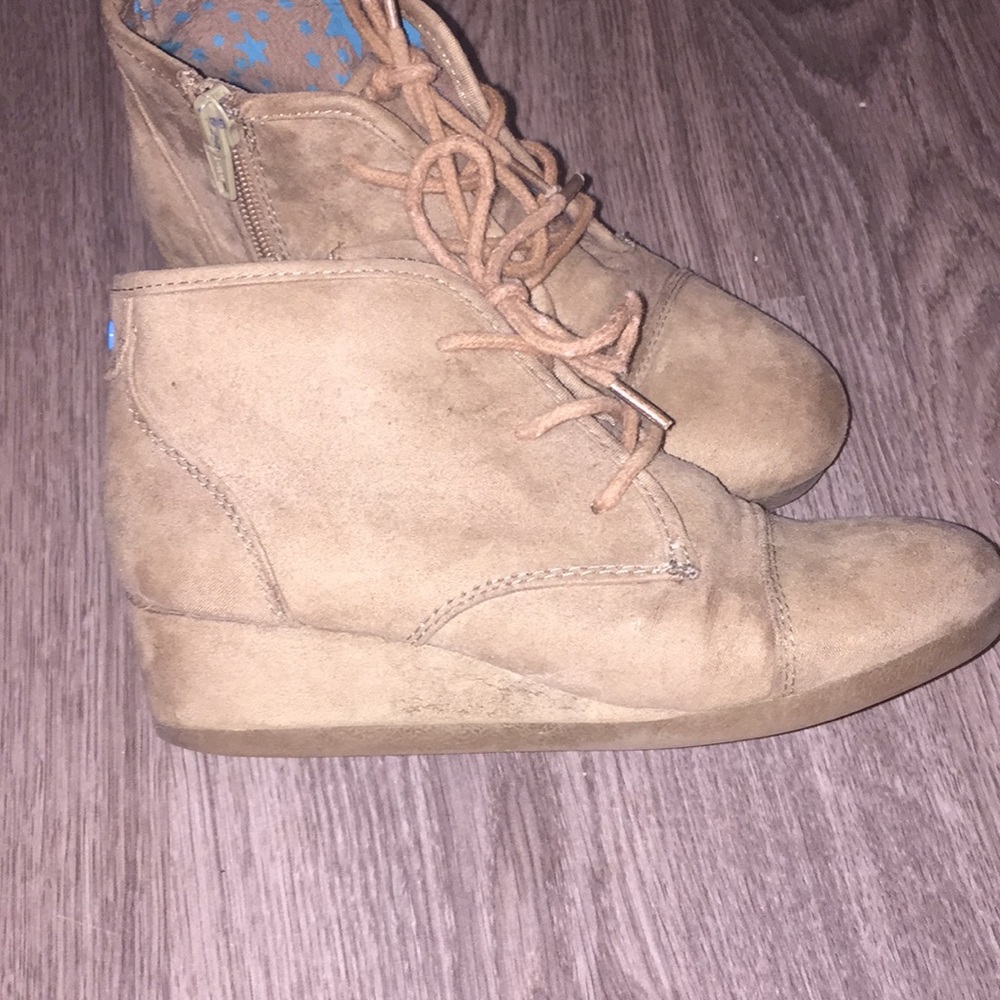 Brown Cat & Jack kids boots - Picture 3 of 5